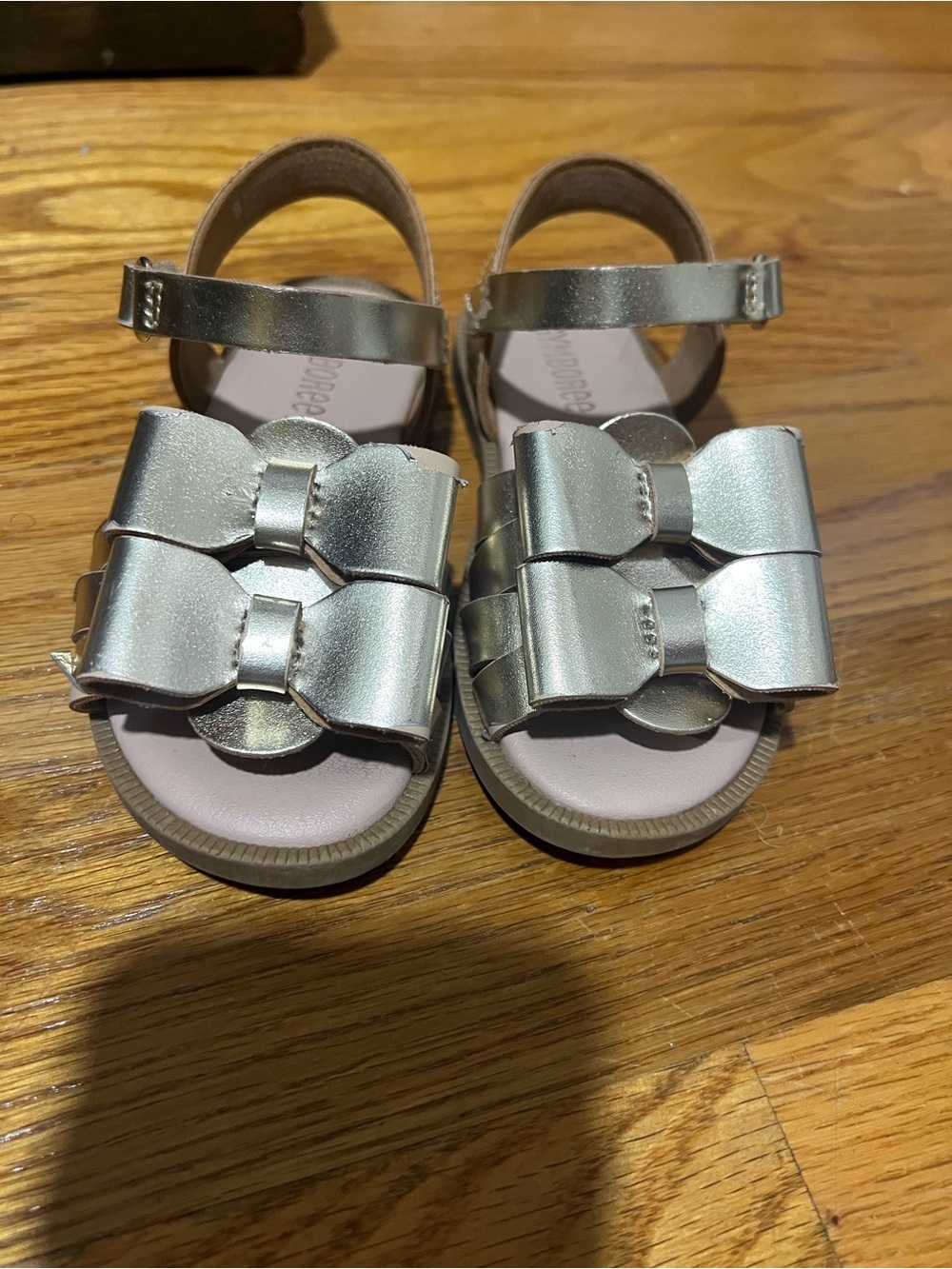 Girls Metallic Silver Bow Strap Sandals